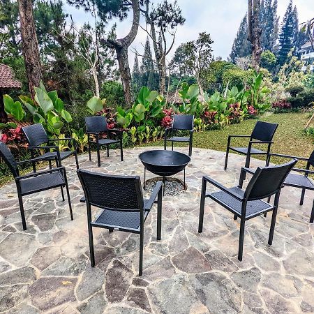 Cottonwood Exclusive Villa @Lembang Asri - Jacuzzi Playground Netflix Billyard Eksteriør billede