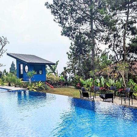 Cottonwood Exclusive Villa @Lembang Asri - Jacuzzi Playground Netflix Billyard Eksteriør billede