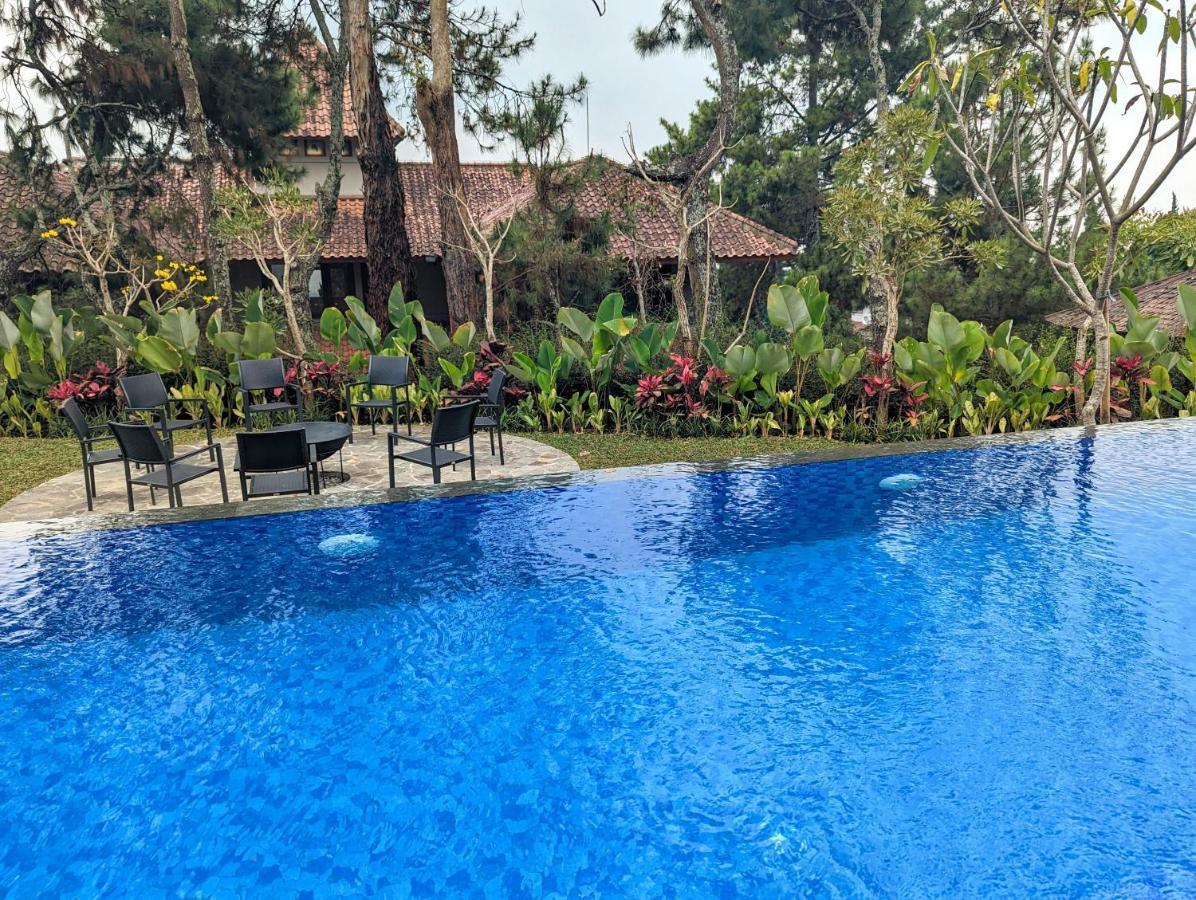 Cottonwood Exclusive Villa @Lembang Asri - Jacuzzi Playground Netflix Billyard Eksteriør billede